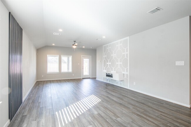 Building Photo - 7226 Telford Holw Trl