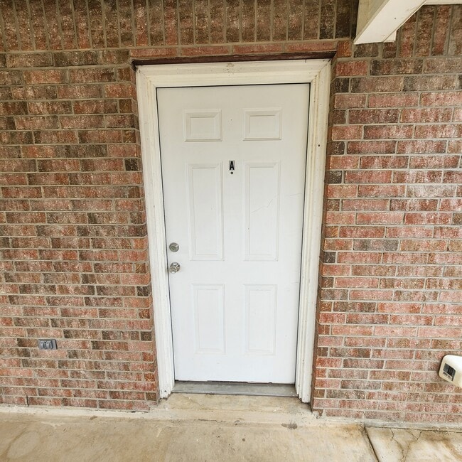 Building Photo - Deer Park Apartments - 1407