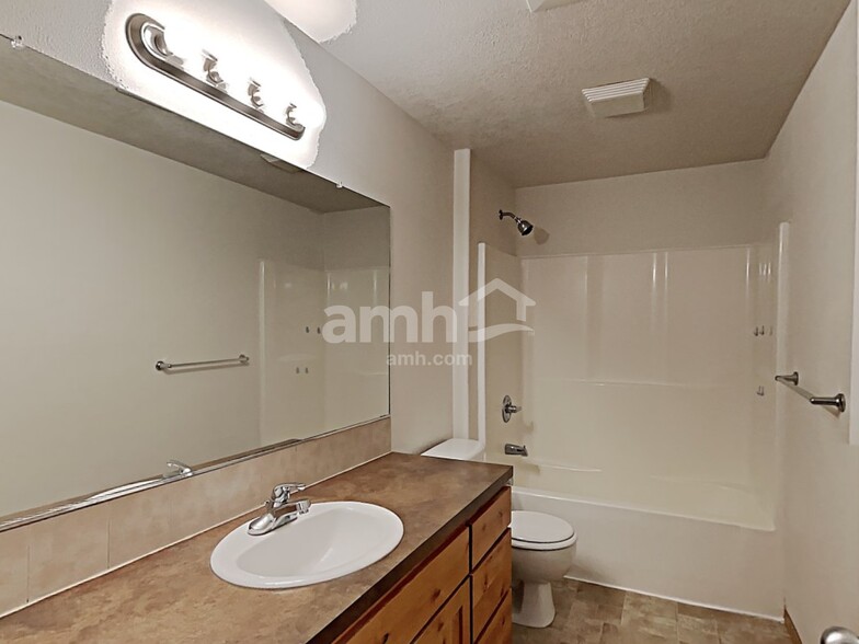 Building Photo - 2351 Sam Parrett Dr