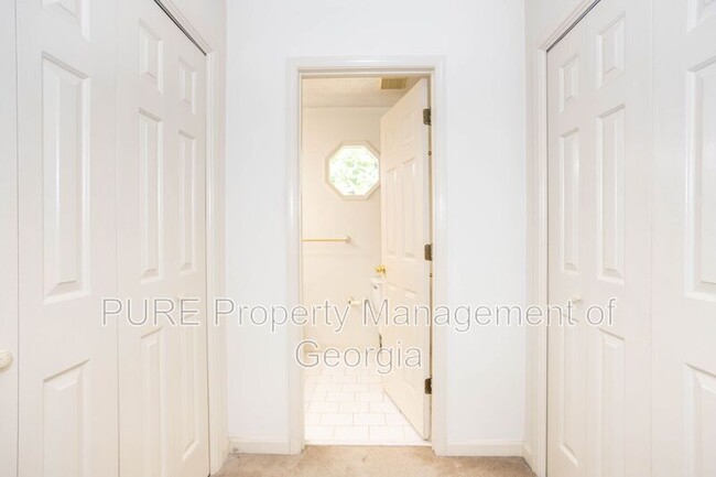Building Photo - 21 Powers Ferry Manor SE