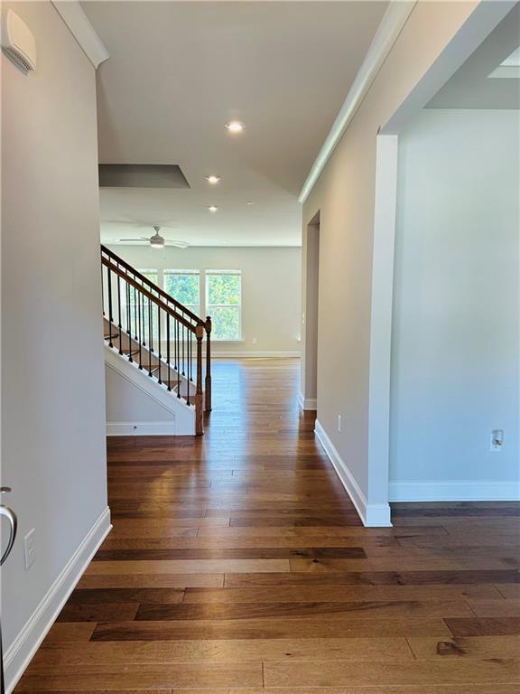 Building Photo - 4800 Sierra Creek Dr NE