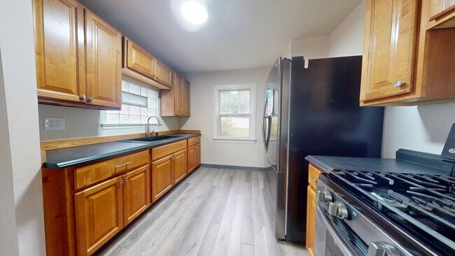Building Photo - 4955 E 141st St