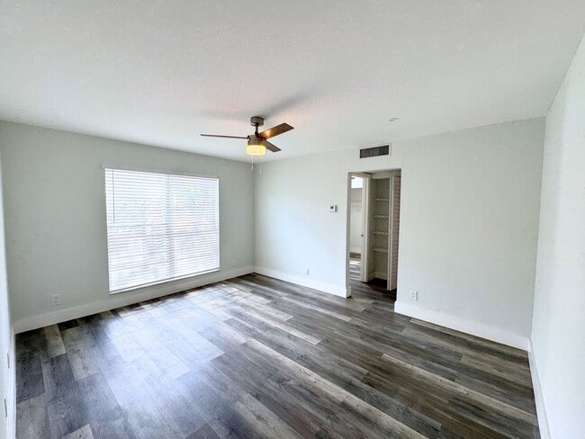 Building Photo - 4409 Treehouse Ln