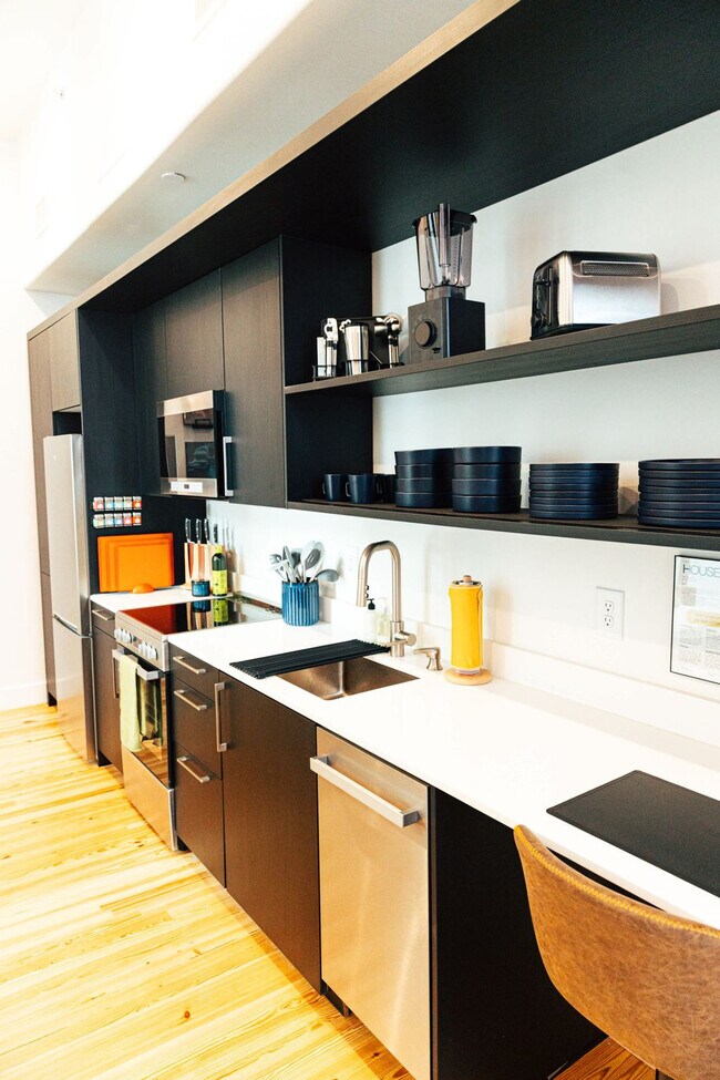 Building Photo - 1911 3rd Ave N