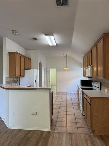 Building Photo - 9522 Glenshee Dr