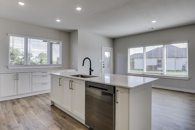 Building Photo - AVAILABLE NOW! LUXURIOUS TRIPLEX LOCATED ON 1-ACRE LOT IN MIDLOTHIAN, TX!