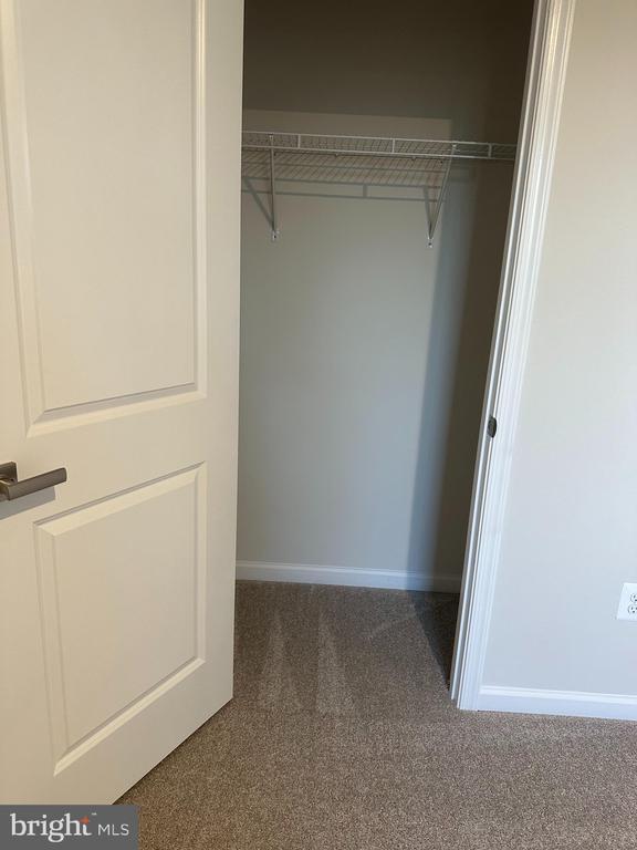 Building Photo - 645 Laurelwood Cir