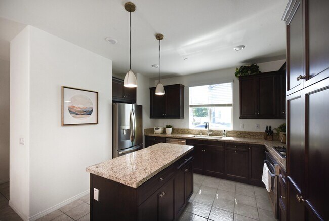 Building Photo - 7075 Montecito Ln