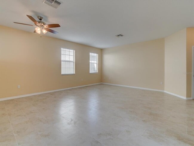 Building Photo - 17552 Queensland St