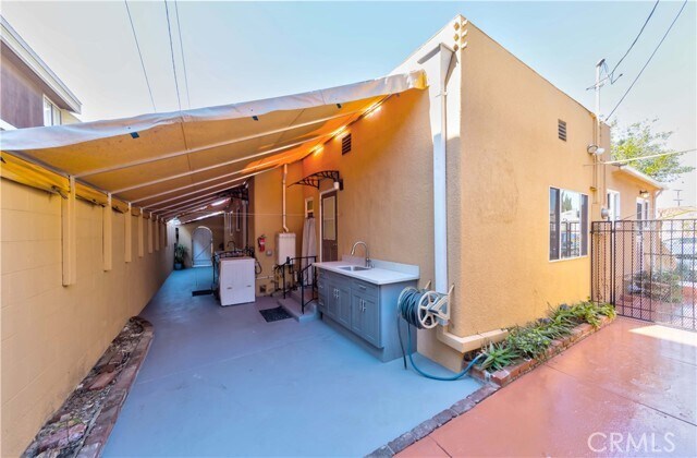 Building Photo - 1001 Monterey Rd