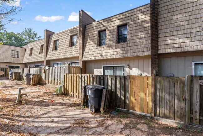 Building Photo - 6428 Wood Cir W