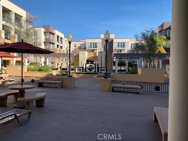 Building Photo - 360 W Ave 26