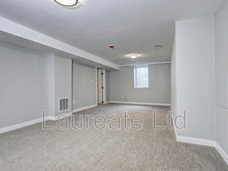 Building Photo - 3033 Leyden St