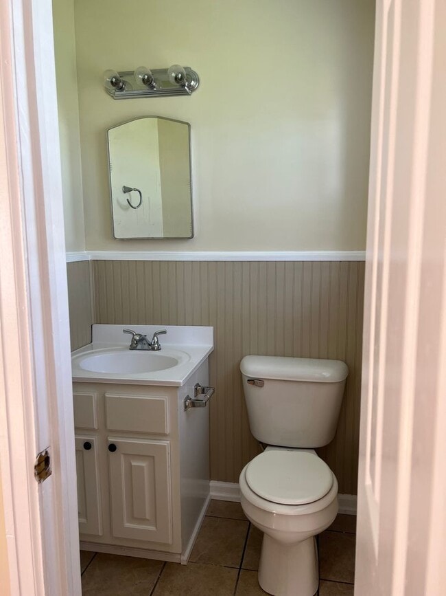 Building Photo - 3 Bed 2 Bath - Florence, AL