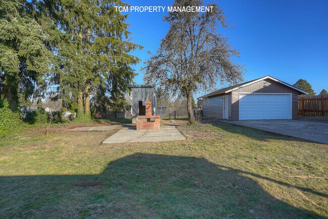 Building Photo - 8437 S M St