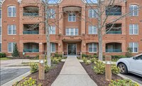 Building Photo - 7065 Heritage Hunt Dr