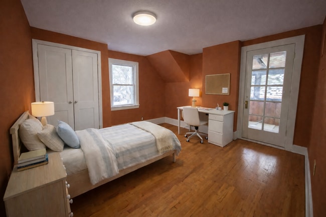 Building Photo - 831 Lancaster Ave