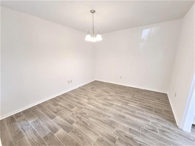 Building Photo - 915 Valley Ranch Dr