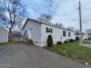 Building Photo - 589 1st Ave