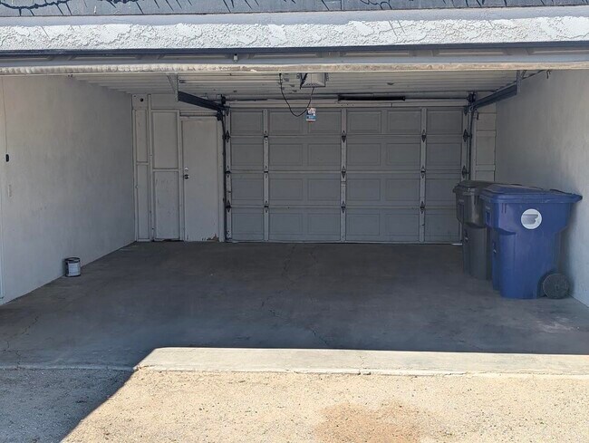 Building Photo - 2373 Oahu Ln