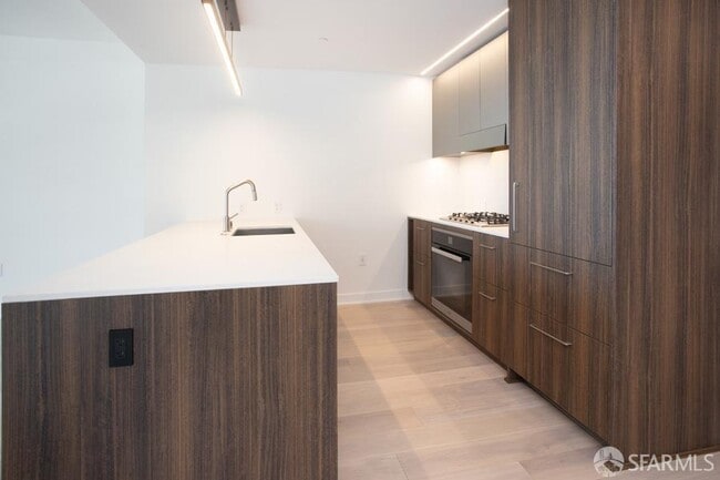 Building Photo - 280 Spear St