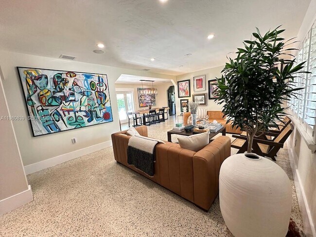 Building Photo - 6520 SW 65th St