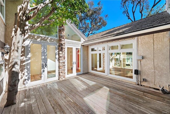 Building Photo - 517 Poppy Avenue, Newport Beach, CA 92625 ...