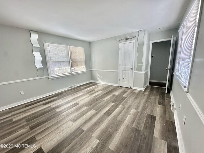 Building Photo - 80 Larkin Pl