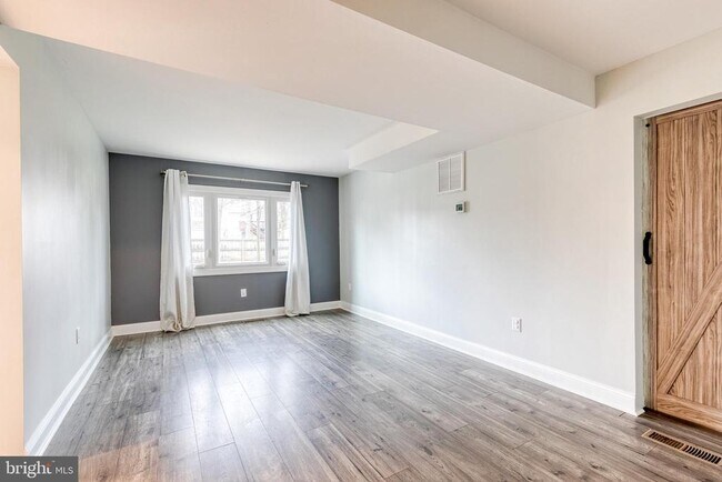 Building Photo - 2263 Mistwood Cir