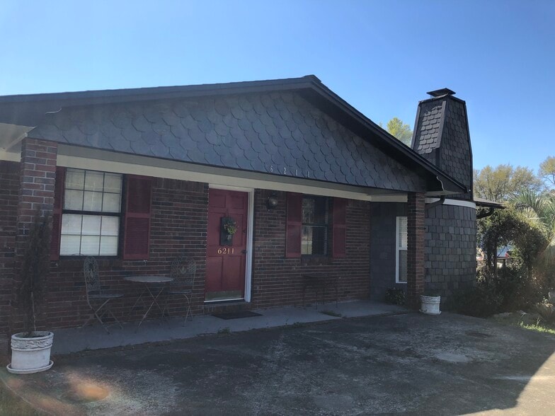 Building Photo - 6211 SW STATE ROAD 47