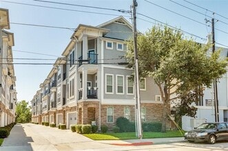 Building Photo - 2326 Stutz Dr