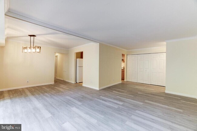 Building Photo - 7905 Dassett Ct