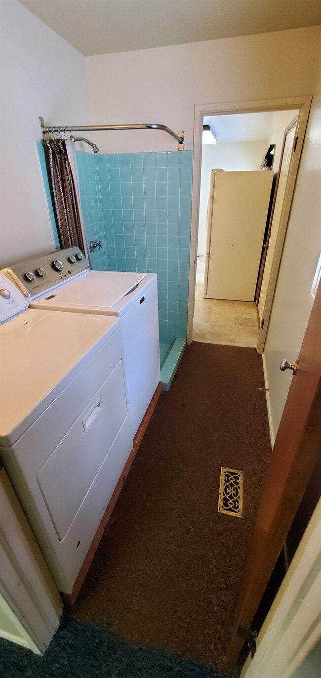 Building Photo - 182 Jacolyn Dr NW