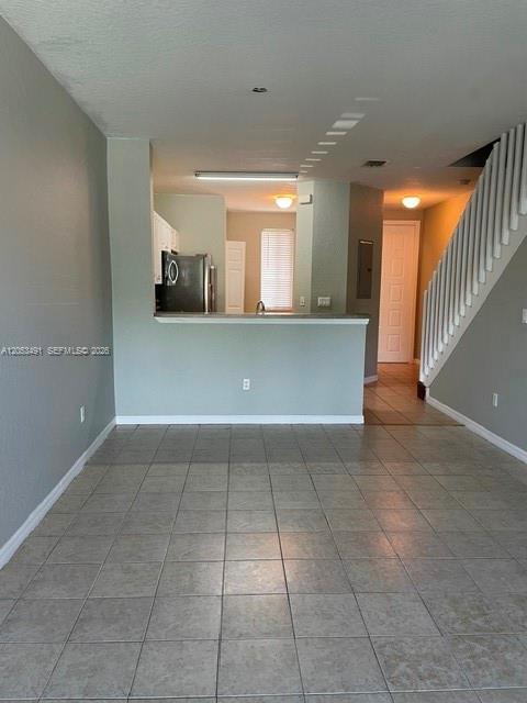 Building Photo - 3558 Oleander Terrace