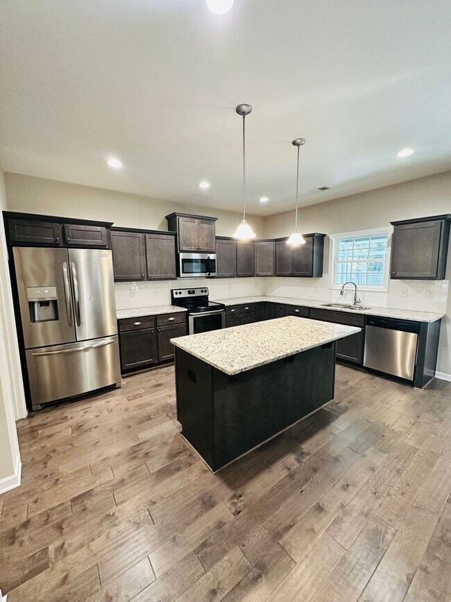 Building Photo - 205 Dog Fennel Ln