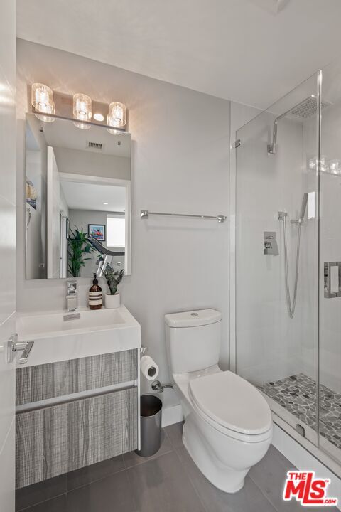 Building Photo - 7191 Pacific View Dr