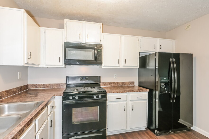 Building Photo - 405 Rill Crest Ct