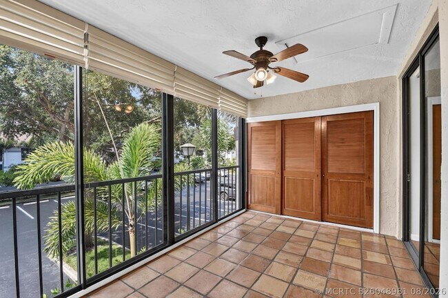 Building Photo - 5451 Verona Dr