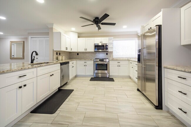 Primary Photo - 6579 Spring Bottom Way