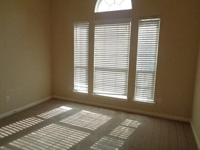 Building Photo - 446 N Compass Rose Cir