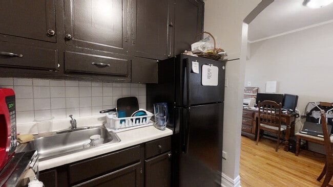 Building Photo - 1941 Grove Ave