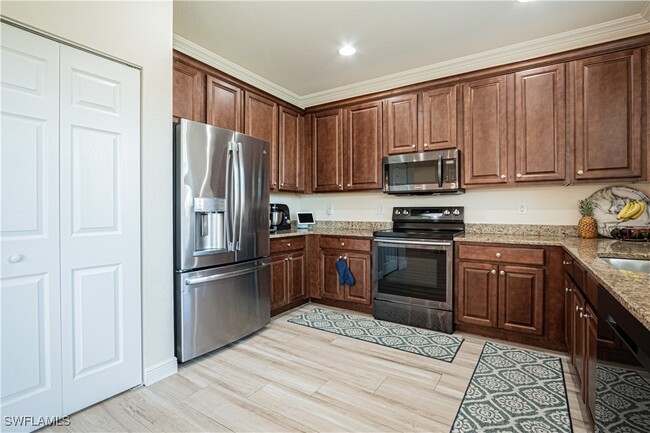 Building Photo - 11031 Yellow Poplar Dr