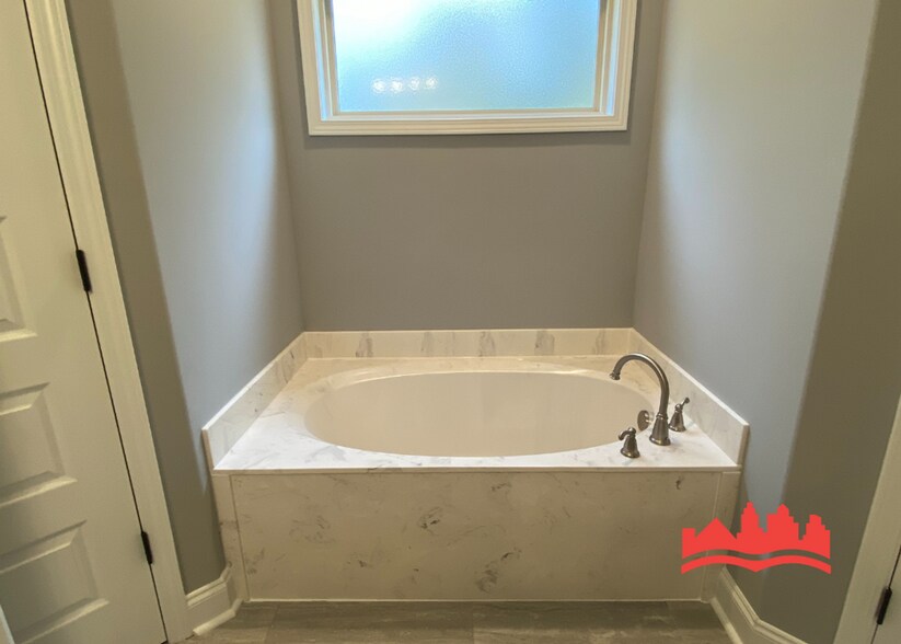 Building Photo - 10000 Messana St