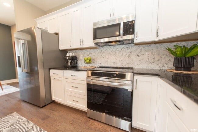 Building Photo - 1542 S Piazza Dr