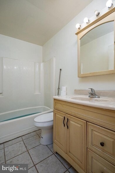 Building Photo - 3748 Tudor Dr