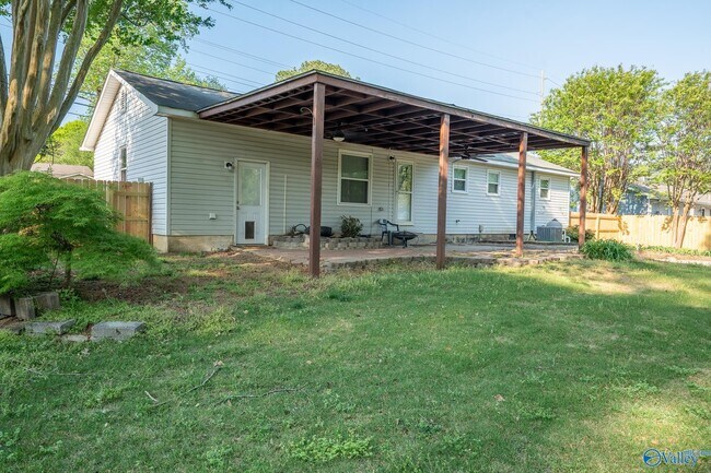 Building Photo - 912 Mountain Gap Rd SE