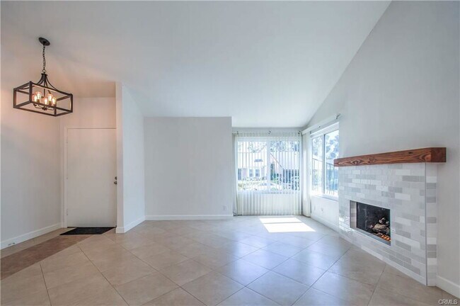 Building Photo - 23925 Copenhagen St