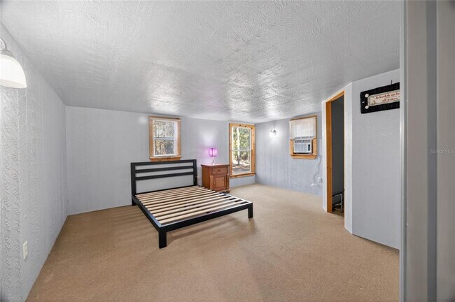 Building Photo - 7970 NE 110th Ave