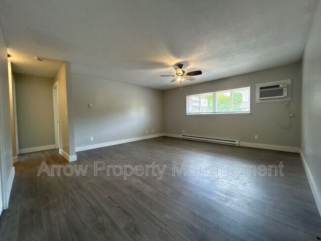 Building Photo - 222 Park Ave