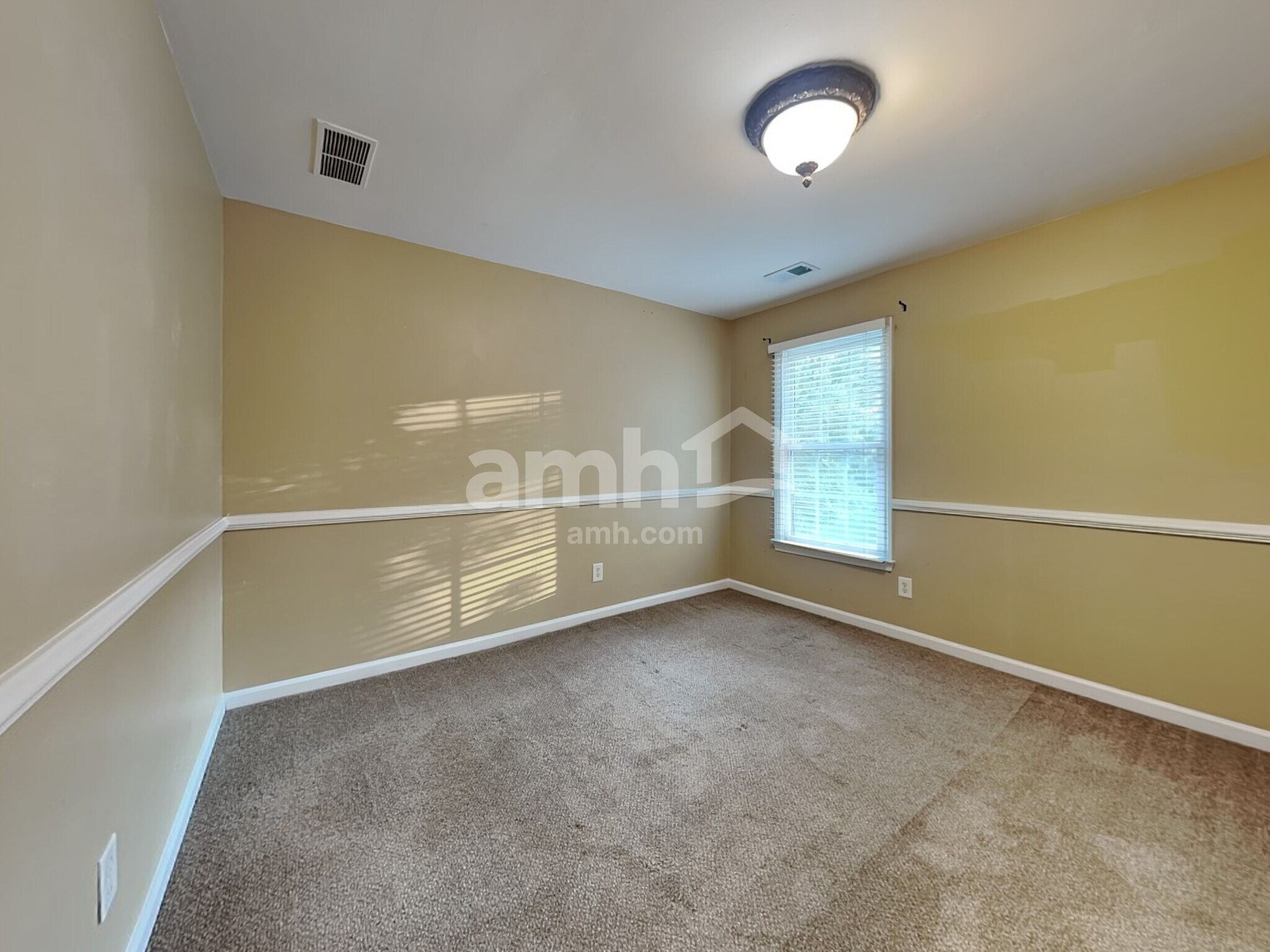 Building Photo - 1701 Hillside Bend Xing